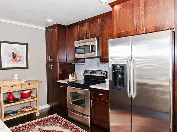 1427 Kitchen Appliances