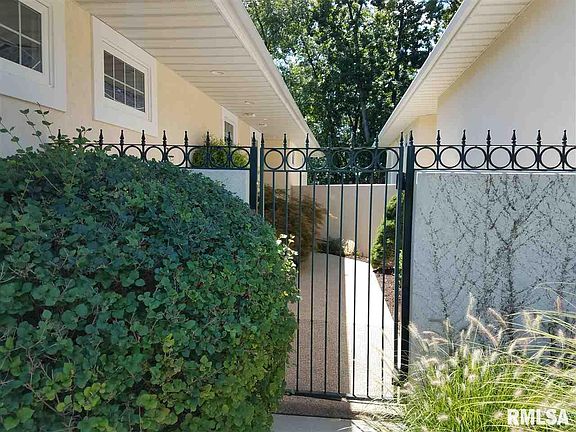 5th image of 5700 W Deer Park Dr