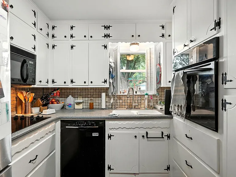 3026 Ventura Dr — Photo 13