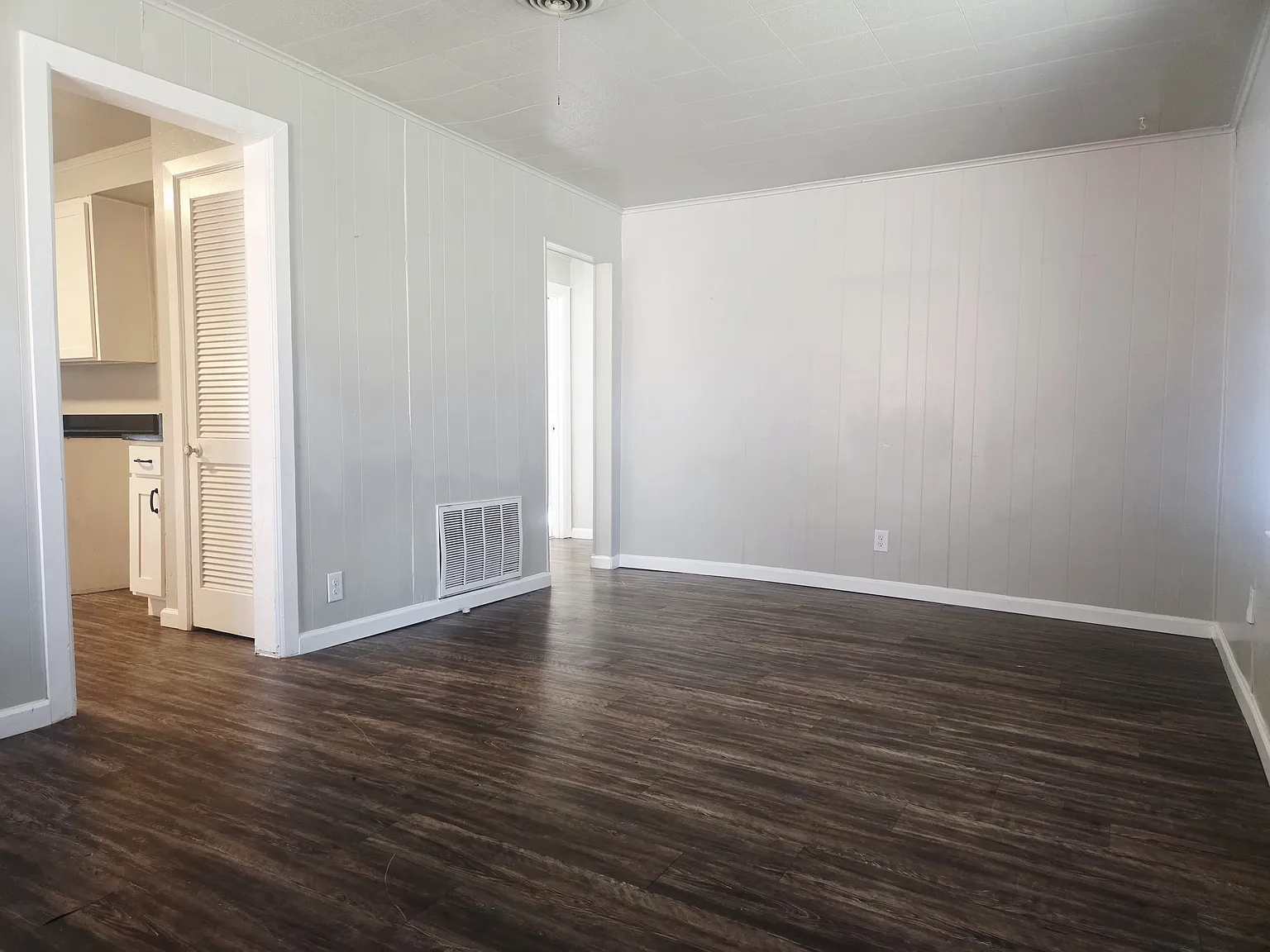 2 bed, 832 sqft, $935 — Photo 1