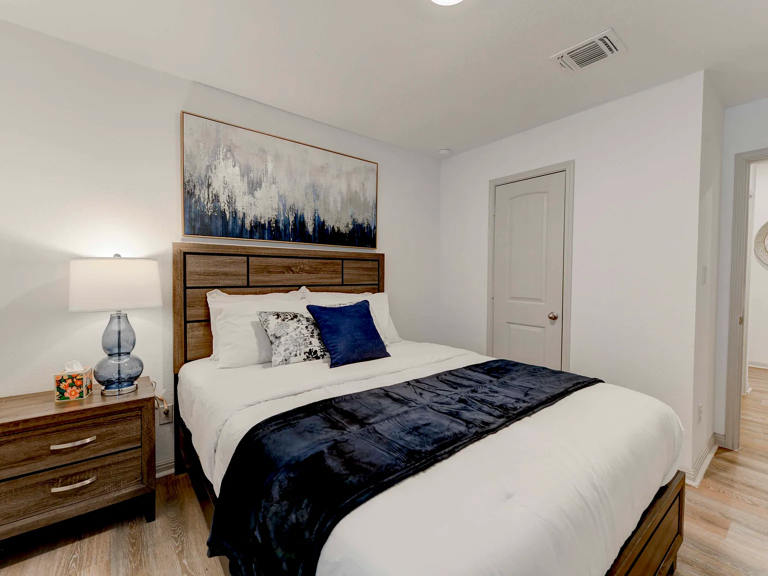 4 bed, 1839 sqft, $4,800 — Photo 4