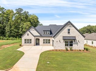1323 Hidden Lakes Dr, Opelika, AL 36801