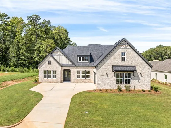 1323 Hidden Lakes Dr, Opelika, AL 36801