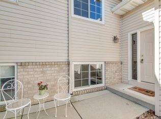 5545 Nathan Ln N APT 4, Plymouth, MN 55442