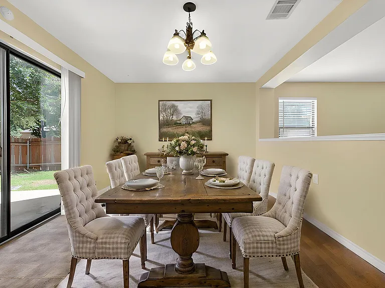 8813 Wiley Way — Photo 6