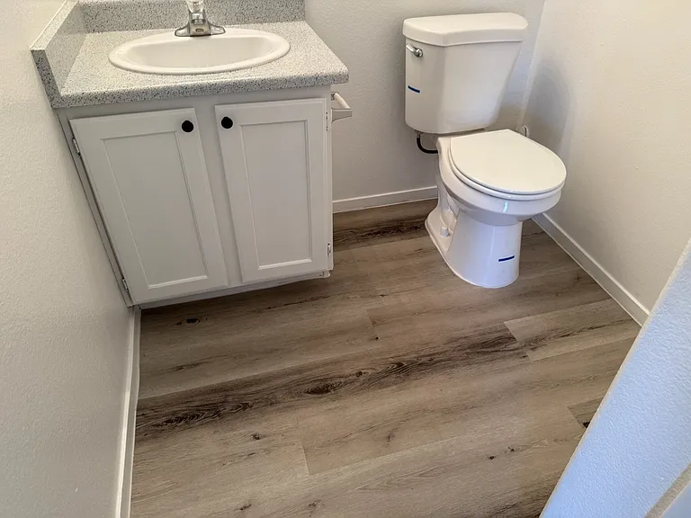 1129 Plantation Ct #0 — Photo 4