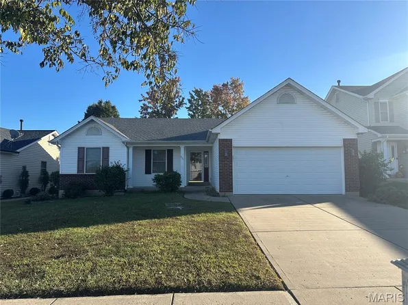 807 Homerun Dr, O'Fallon, MO 63366