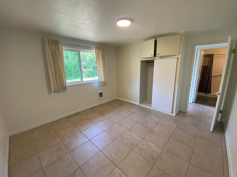 2005 NW Garfield Ave #2015 — Photo 7