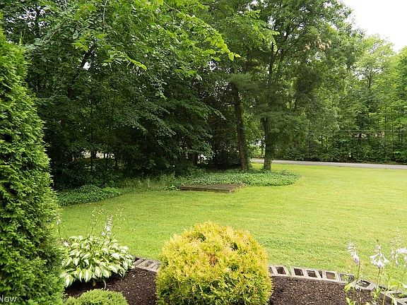 5th image of 13161 Woodcrest Ln