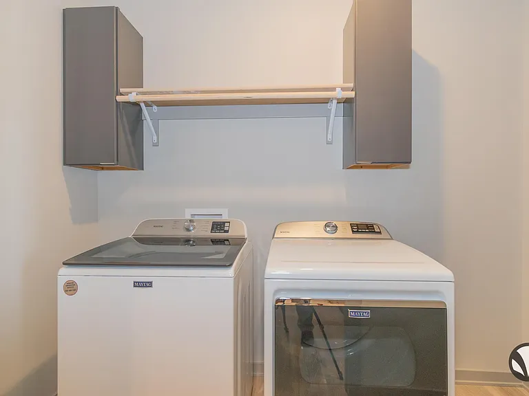 Chateau at Yankee Hill Apartments — Photo 81