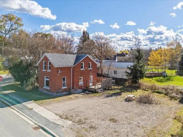 128 Toronto Sydenham St, Chatsworth, ON N0H 1G0
