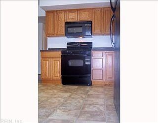 3rd image of 1213 Jamal Ln W