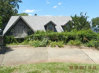 5613 S Lakeshore Dr, Shreveport, LA 71119