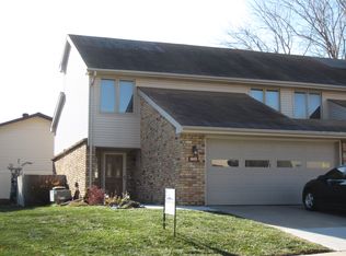 5933 Oakridge Dr, Lincoln, NE 68516