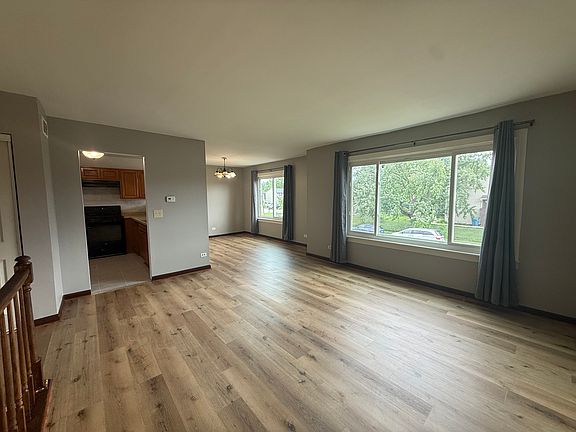3rd image of 1954 Nautilus Ln