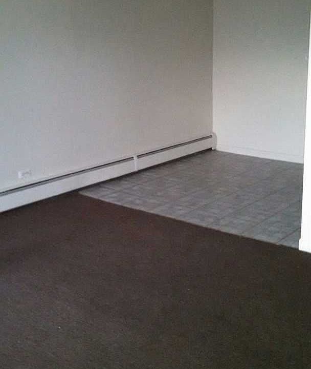 1st image of 12500 S Lincoln St APT 3
