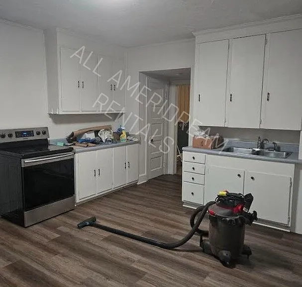 171 McAllister St — Photo 3