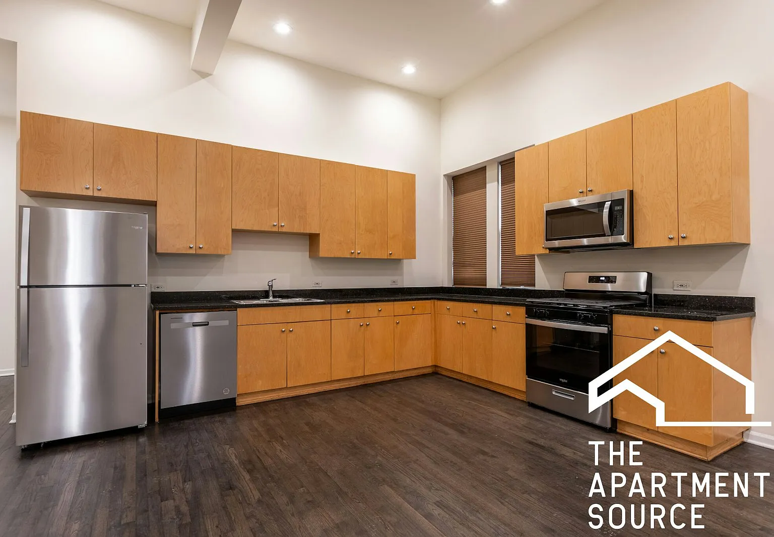 1260 North Greenview Avenue, Unit 1 — Photo 1