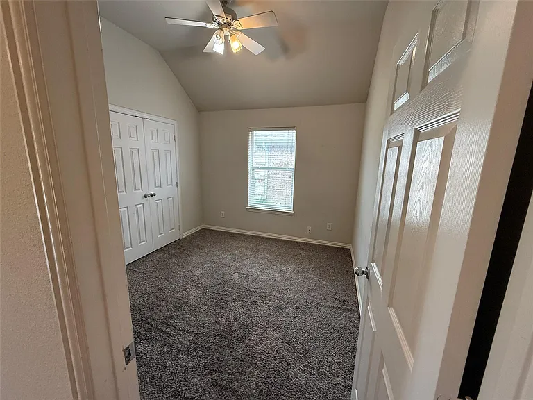 7341 Chambers Ln — Photo 10
