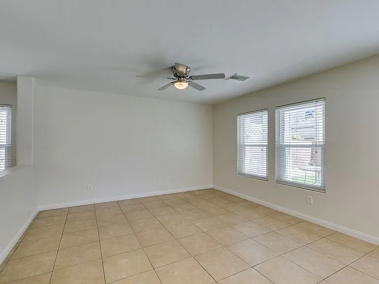 8660 Painted Horseshoe St — Photo 29