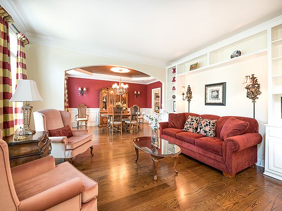 4th image of 30240 Camden Ln