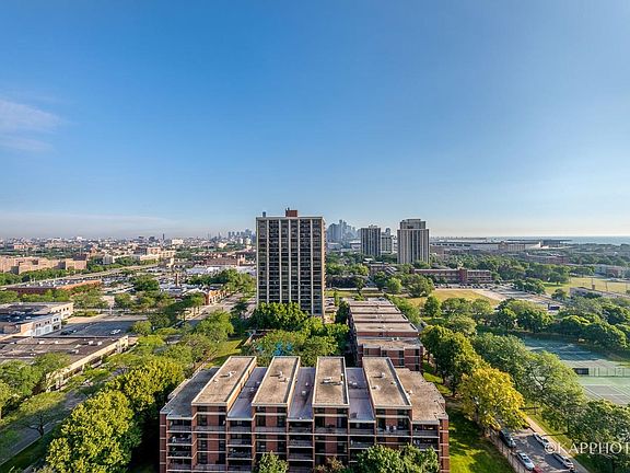 2nd image of 3001 S Michigan Ave Unit 1808