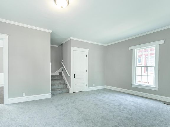 4th image of 806 Glenwood Ave