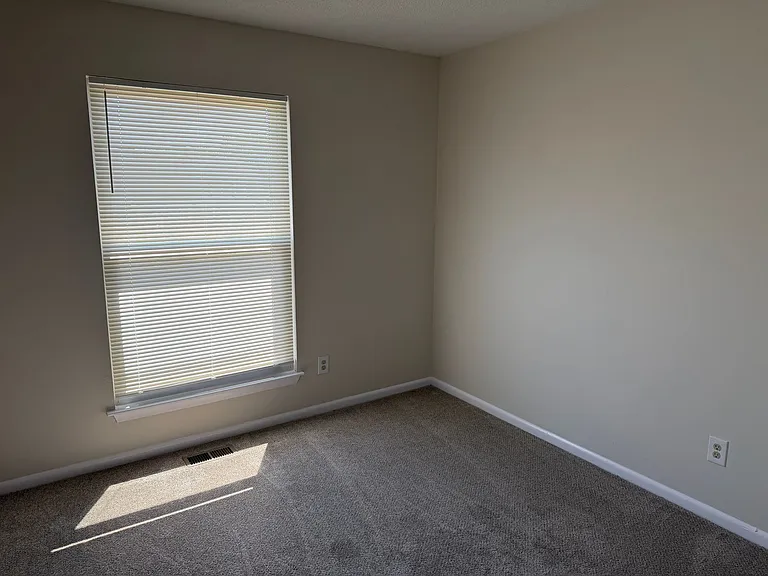 629 Counselor Sq — Photo 22