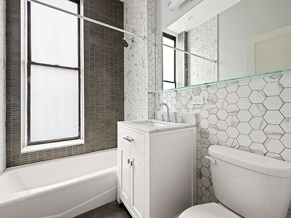 5th image of 200 W 83rd St APT 1RE