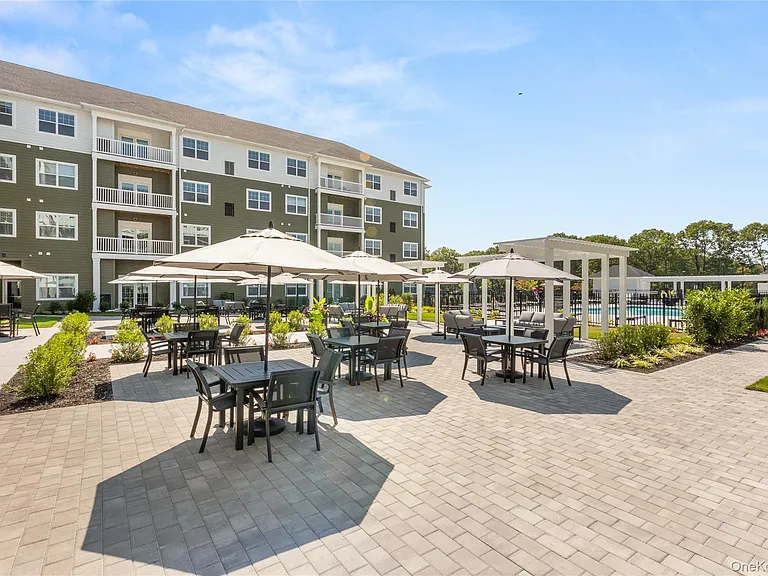 4180 Sunrise Hwy — Photo 17