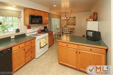 2nd image of 20895 North Ave