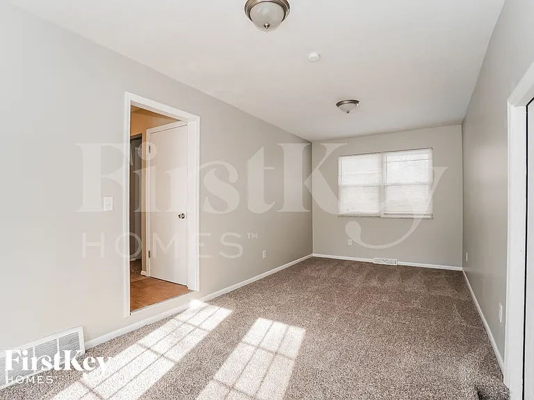 1369 Greenock Rd — Photo 15