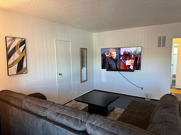 3rd image of 12344 Burbank Blvd APT 15