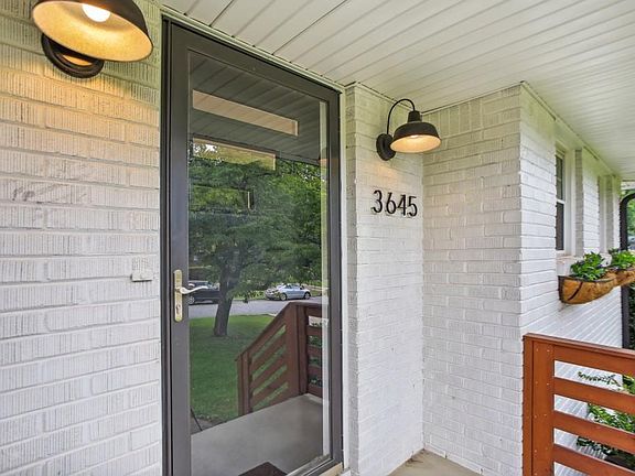 3rd image of 3645 Alpine Dr SE