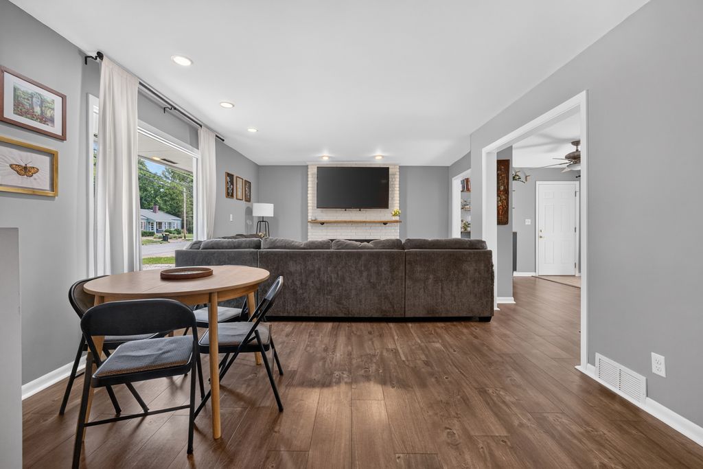 411 Bowles St, Normal, IL - View 4