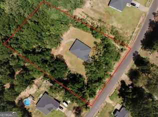 340 Linden Dr, Jesup, GA 31545