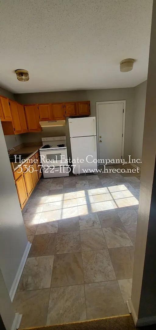4267 Mineral Avenue Apt B — Photo 3