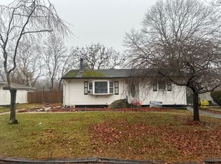 34 Propose Rd, Shirley, NY 11967