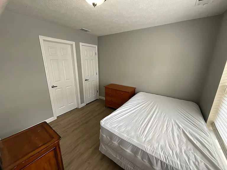 Ground floor bedroom with full personal bathroom