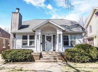 1121 S 4th St, Pekin, IL