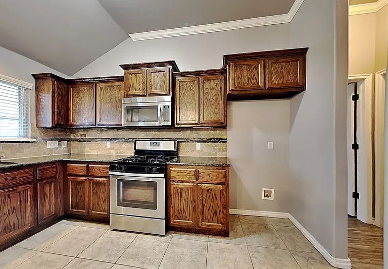 9908 Allie Hope Ln — Photo 4