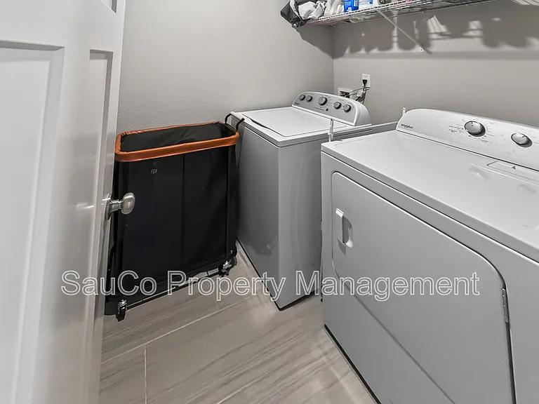 7729 SE Kinnaman St #1 — Photo 5
