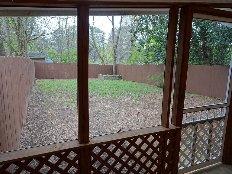 283 Lake Dr #A — Photo 3