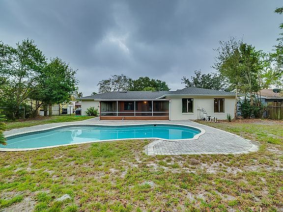 5th image of 8213 Jellison St