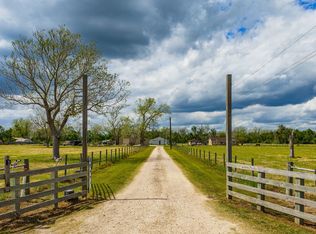 8283 Ashwood Rd, Van Vleck, TX 77482