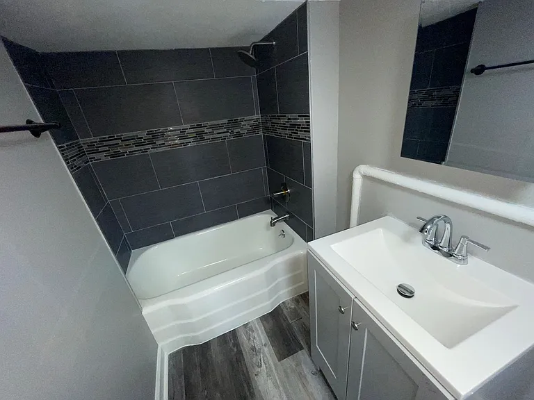 4 Copperfield Ave — Photo 11