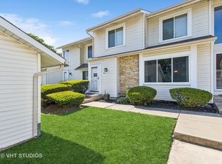 1963 Loomes Ave, Downers Grove, IL 60516