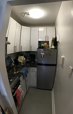 Rented by Buchbinder & Warren | media 17