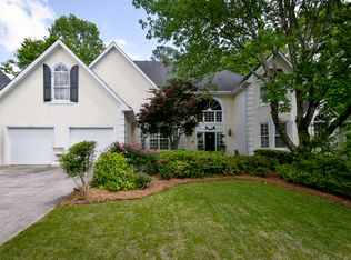 5373 Ashley Ct, Dunwoody, GA 30338