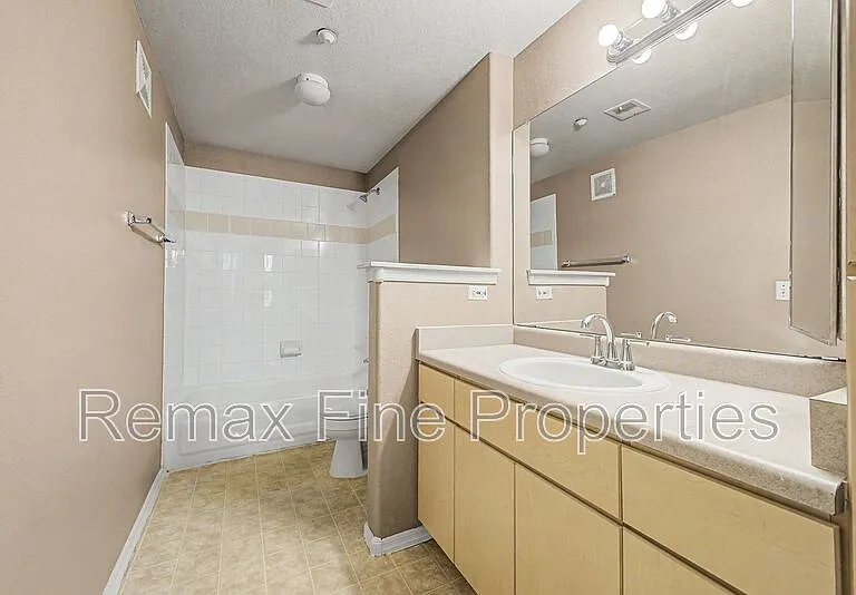 5303 N 7th St #324 — Photo 22